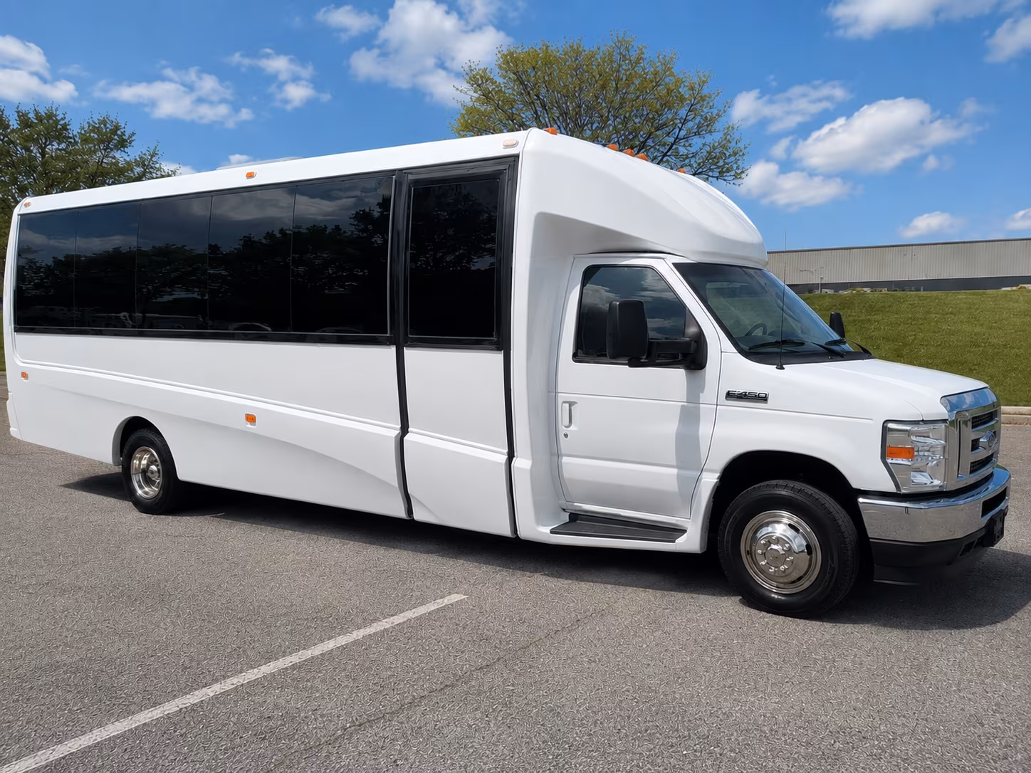 convention and conference bus rentals between newport news and hampton roads venues