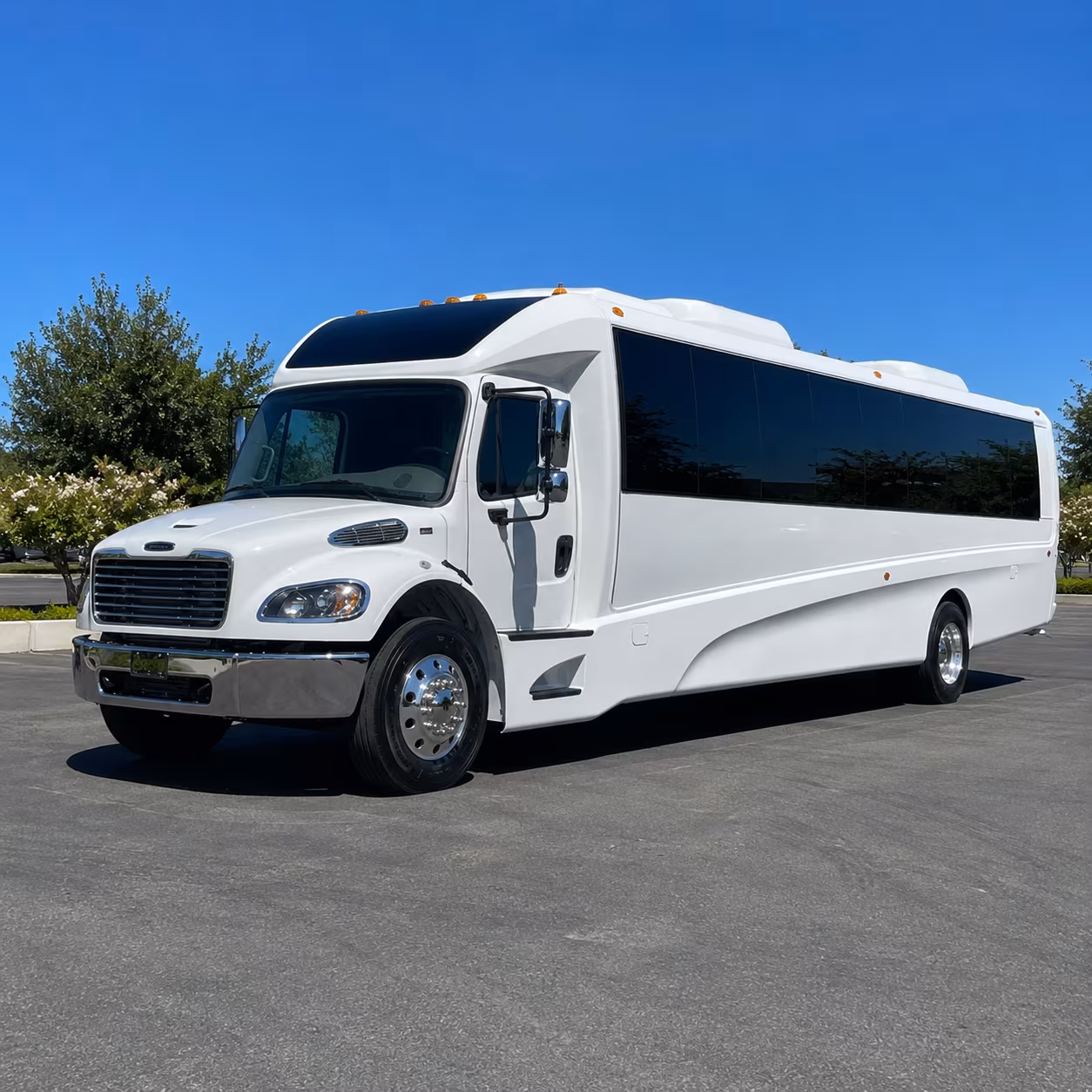 newport news 20 passenger minibus