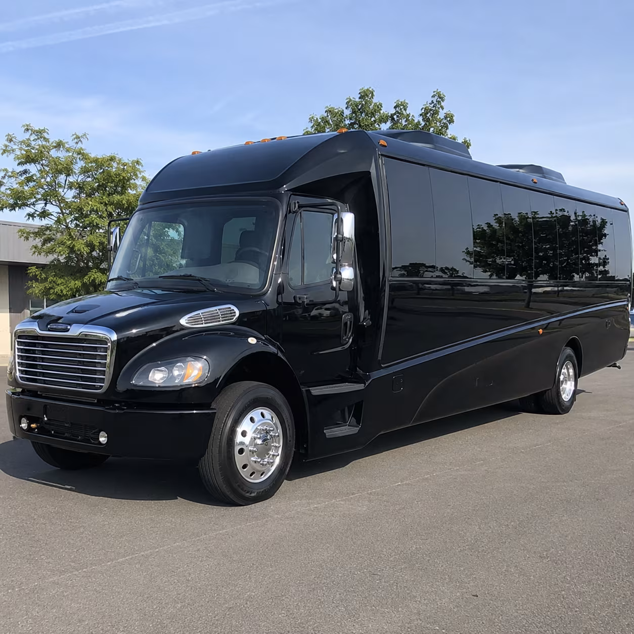newport news 28 passenger minibus