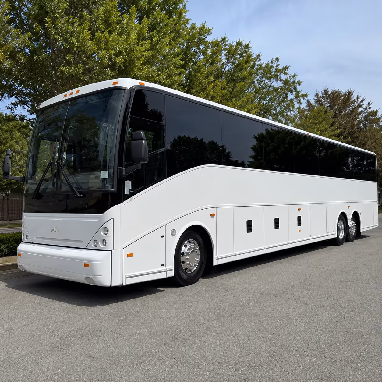 newport newscharter bus rental